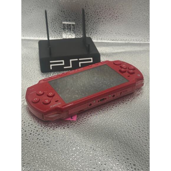 psp 3000 w/charger adapter & new battery - Picture 6 of 7